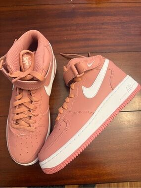 Nike Air Force 1 Mid LE Grade Size 6.5 Boys